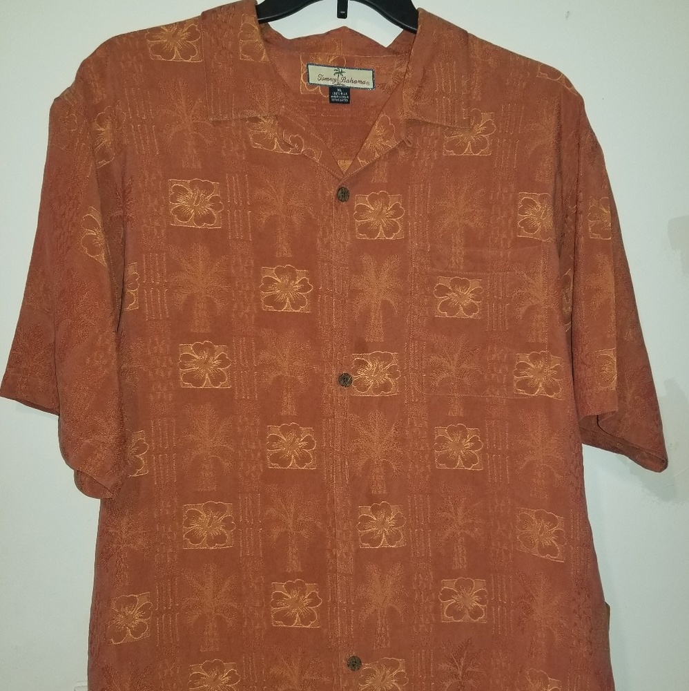 Tommy Bahama 100% silk button down shirt